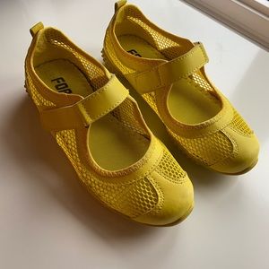 FOREST Brand Outdoor Shoes Barefoot Style Size 5.5 Yellow Mary Jane